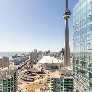 luxury-lake-view-cn-tower-view-1-free-parking-pet-friendly.niagara-fallshotels.com/
