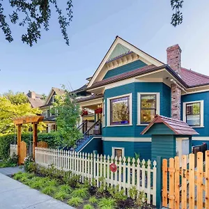 heart-of-downtown-restored-heritage-home.vancouver-hotels-bc.net/