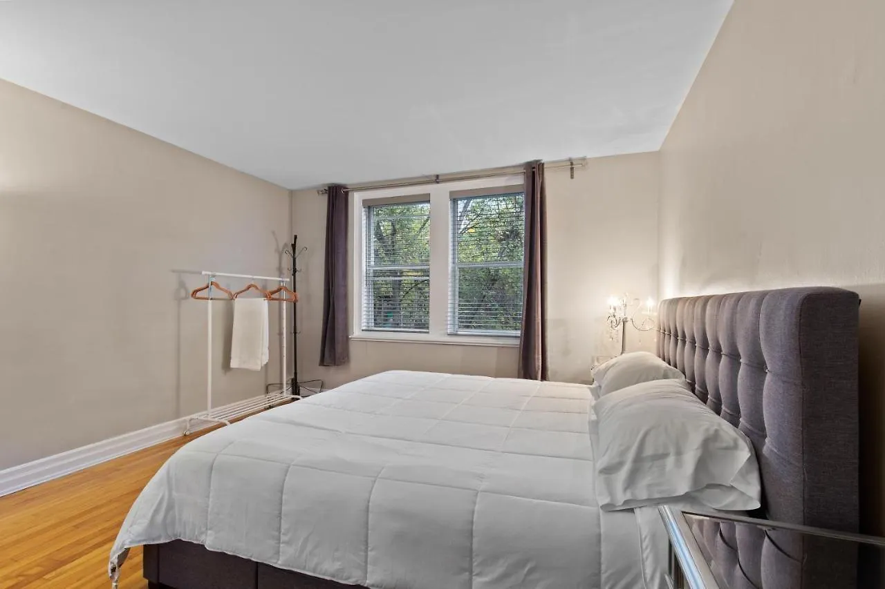 Byron Appartement 3 Chambres Montreal Apartment