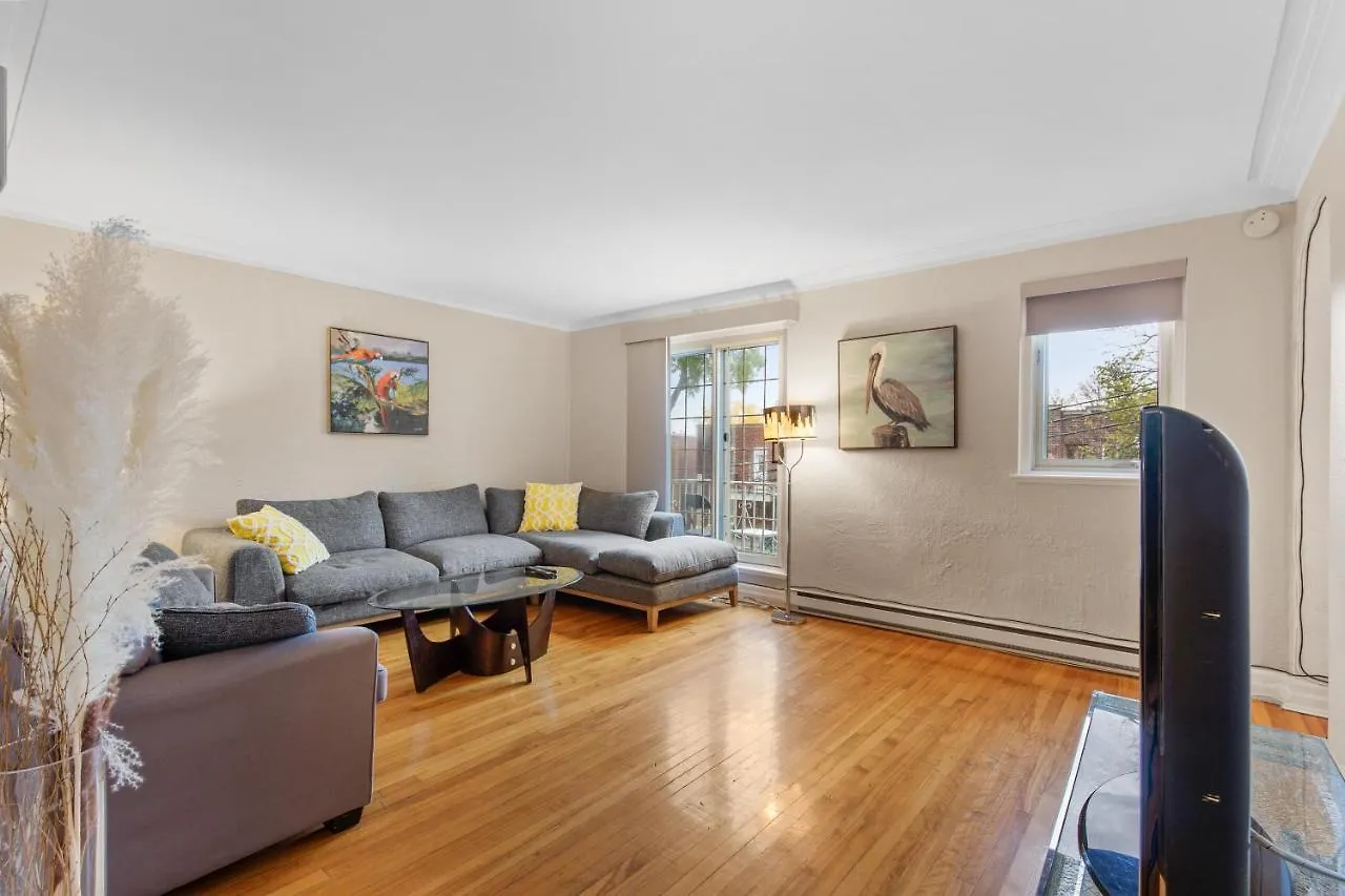 Byron Appartement 3 Chambres Montreal Apartment